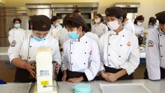 学做蛋糕多少钱?哈尔滨西点学校推荐