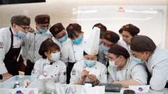 哪些工作适合女生做?西点烘焙师怎么样?