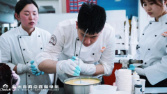 西点烘焙培训学费多少,哈尔滨欧米奇学费贵不贵?